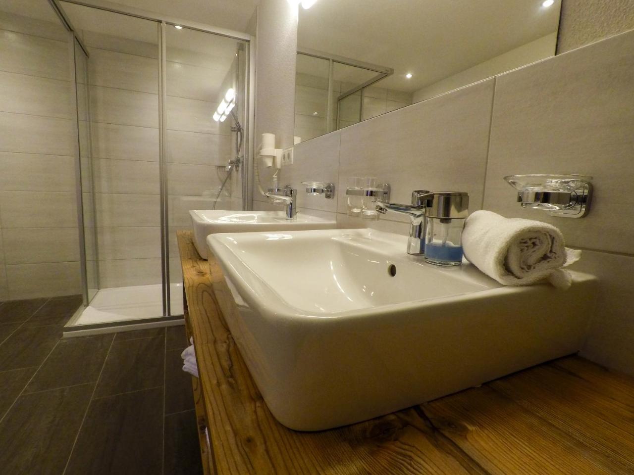 Collina Hotel Garni Nauders Exterior foto